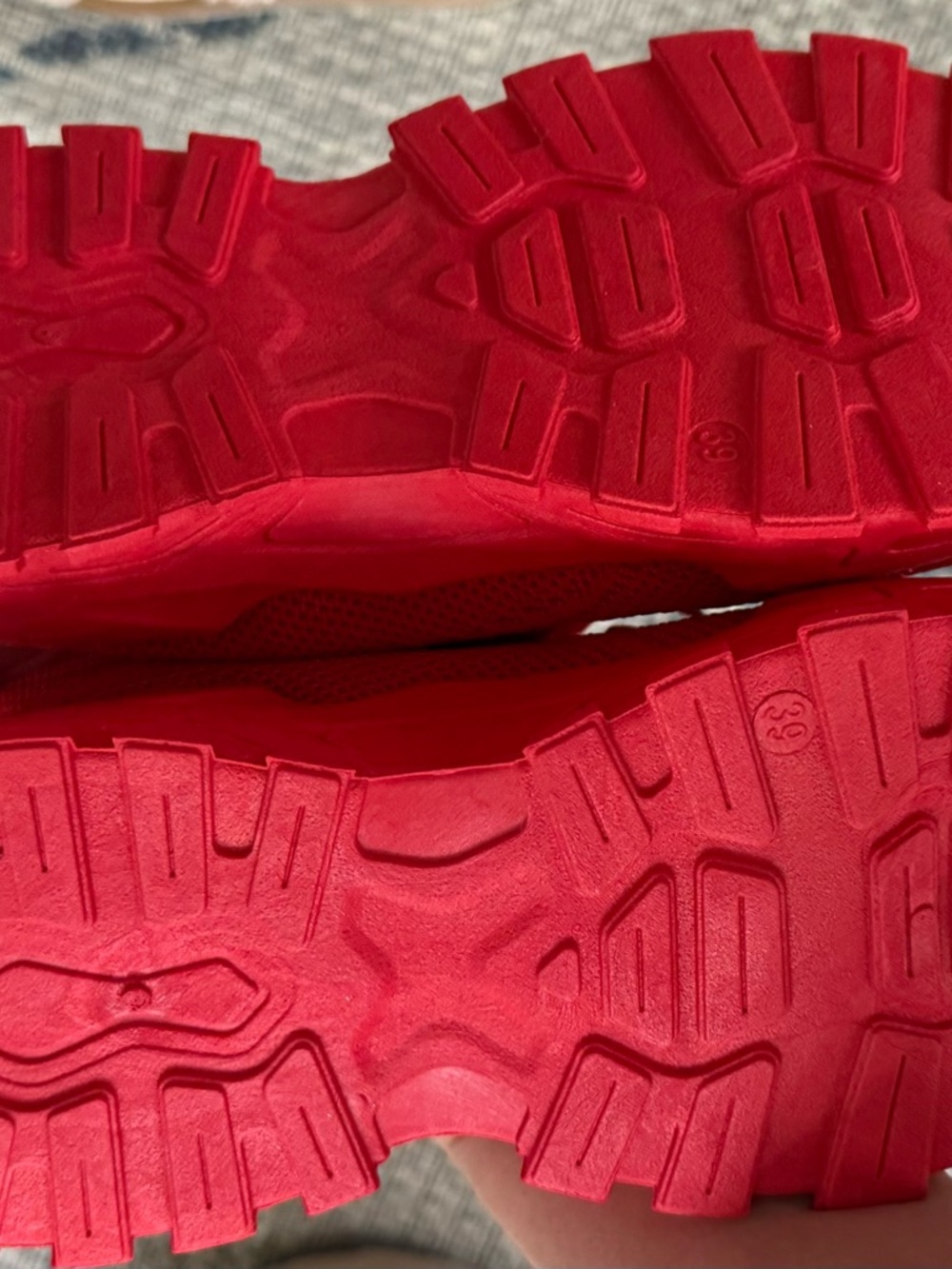 Fleece Lined Sneakers Size 8.5 in Bright Red with Faux Fur Trim - Picture 4 of 6